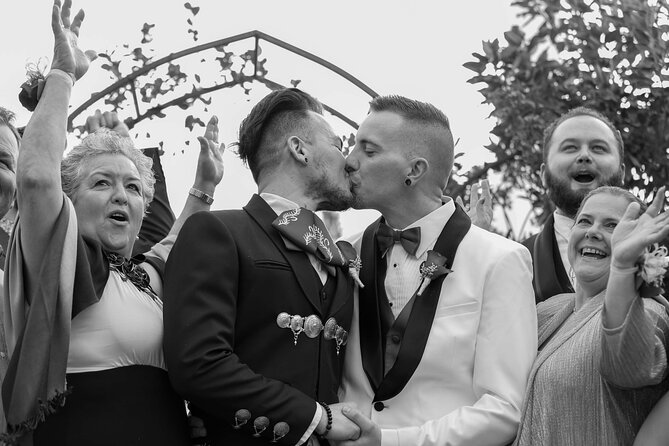 Romantic Las Vegas Wedding Package - Photos, video, and optional reception time