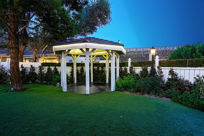Romantic Las Vegas Wedding Package - The chapel’s tone and service