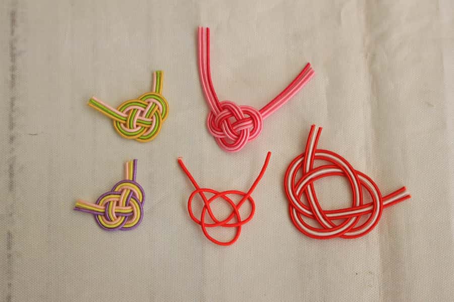 Romantic Mizuhiki Knot and Omikuji Washi Charm Workshop Ueno - A quiet craft break between Ueno and Asakusa