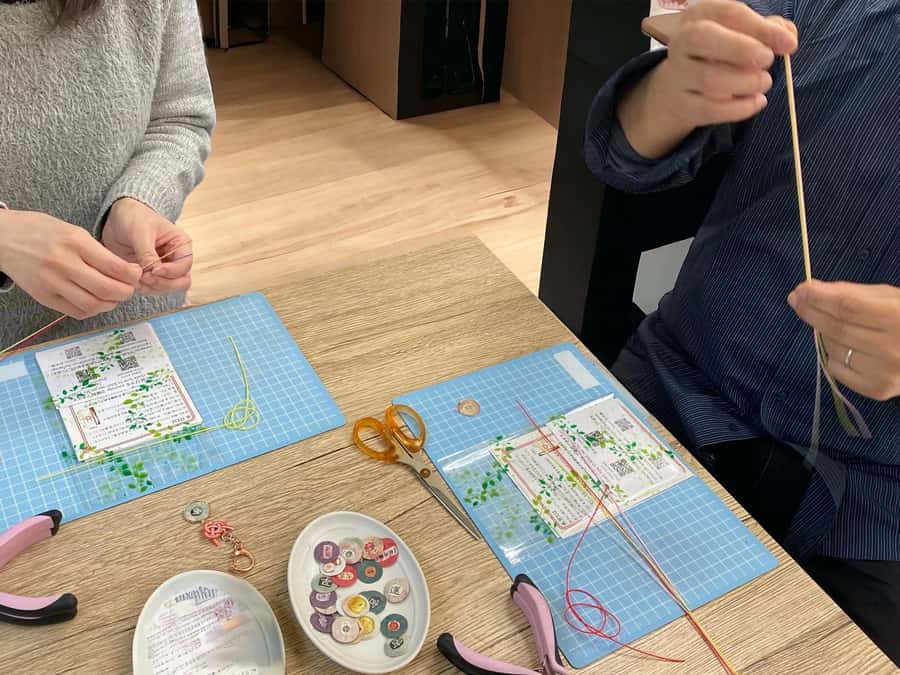 Romantic Mizuhiki Knot and Omikuji Washi Charm Workshop Ueno - What the one-hour schedule really means