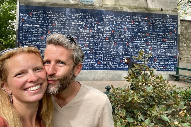 Romantic Montmartre: Paris Lost Lovers Exploration Game and Tour - Outdated clues and closed locations