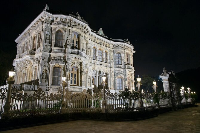 Romantic Night Cruise Live Violinist - Anadolu Hisarı and Küçüksu Palace