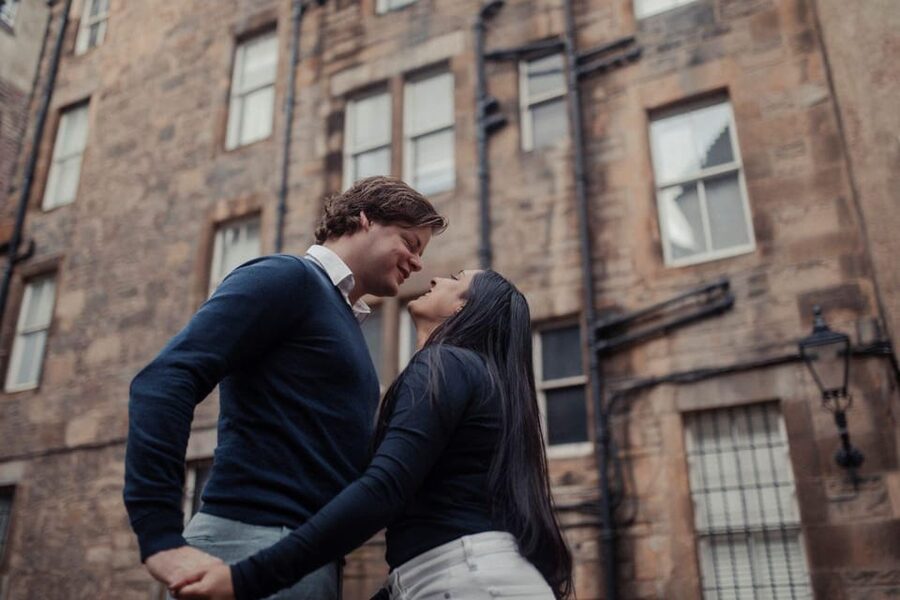 Romantic Photoshoot Experience for Couples in Edinburgh - What the photographer adds
