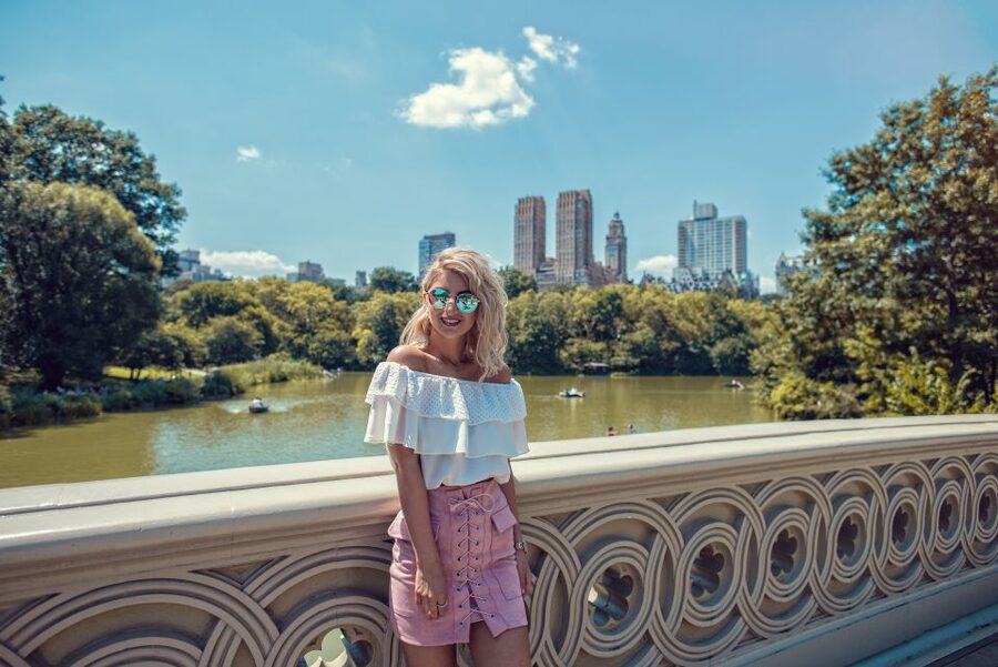 Romantic Photoshoot Experience for Couples in New York - Getting comfortable in front of the camera