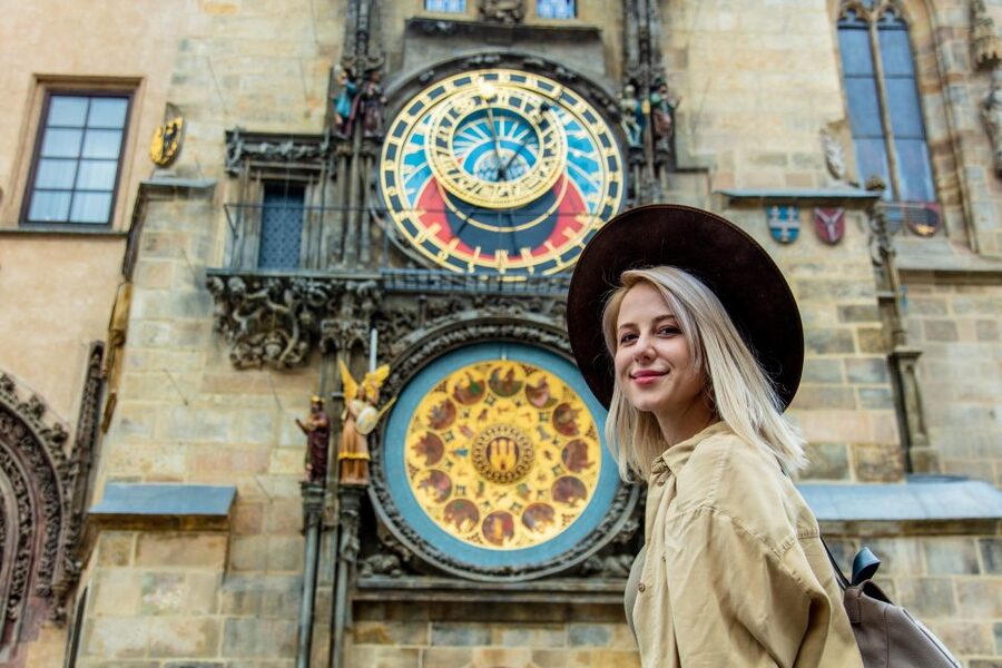 Romantic Photoshoot Experience for Couples in Prague - What your photographer actually adds