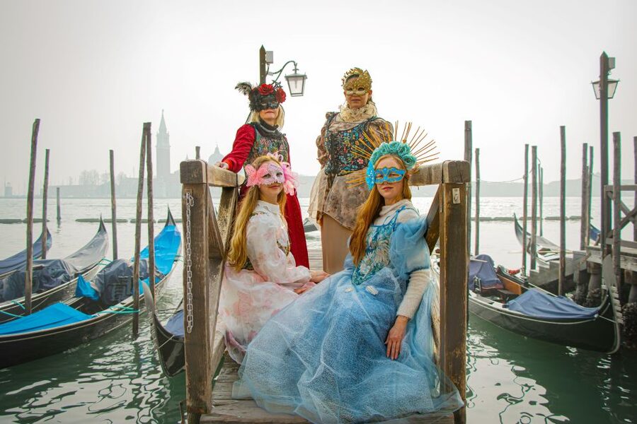 Romantic Photoshoot Experience for Couples in Venice - Who will enjoy this most?