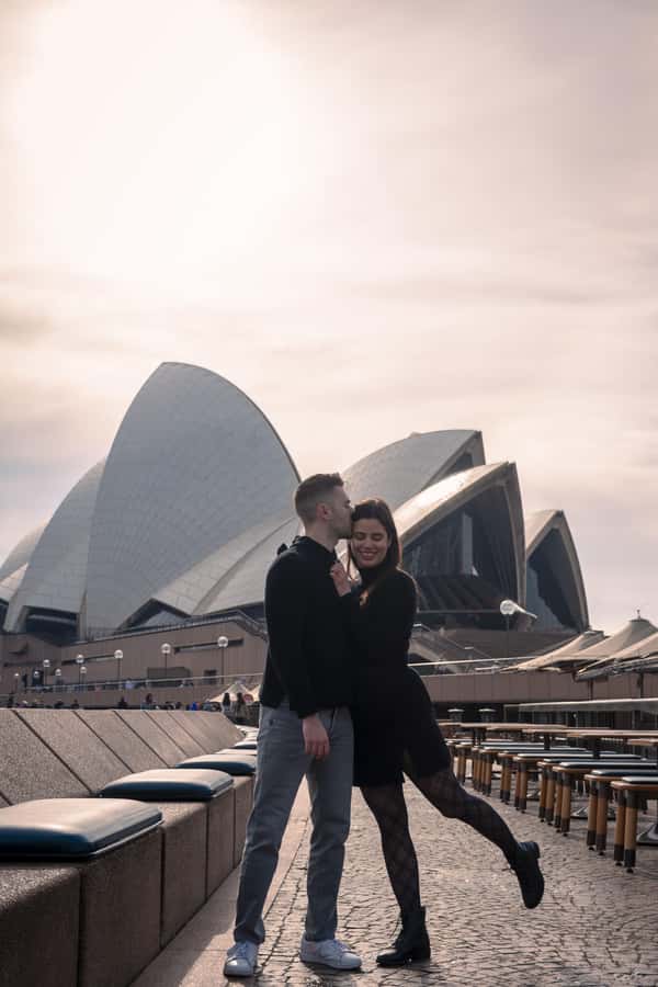 Romantic photoshoot for couples in Sydney - Key points at a glance