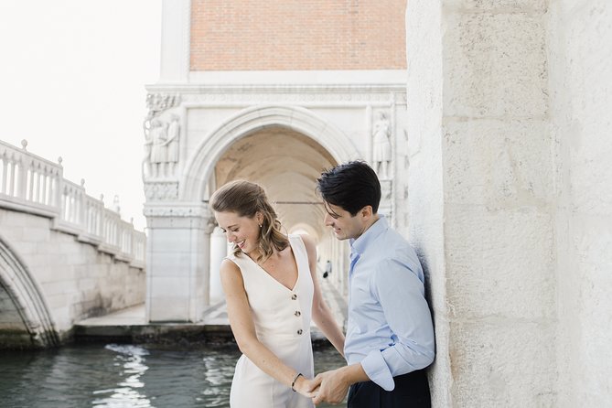 Romantic Photoshoot in Venice - Adding Isola San Giorgio Maggiore