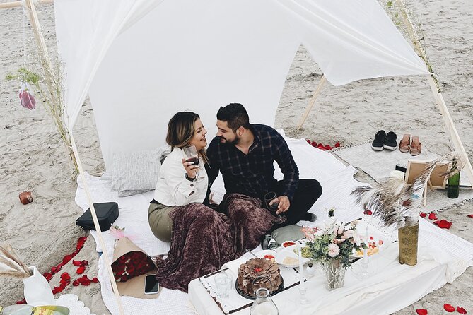 Romantic Picnic by the beach - Key points to know before booking