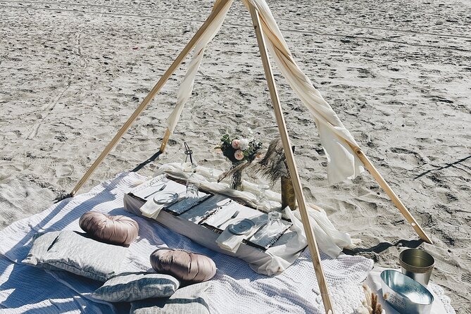 Romantic Picnic by the beach - A private Rosarito picnic built around the occasion