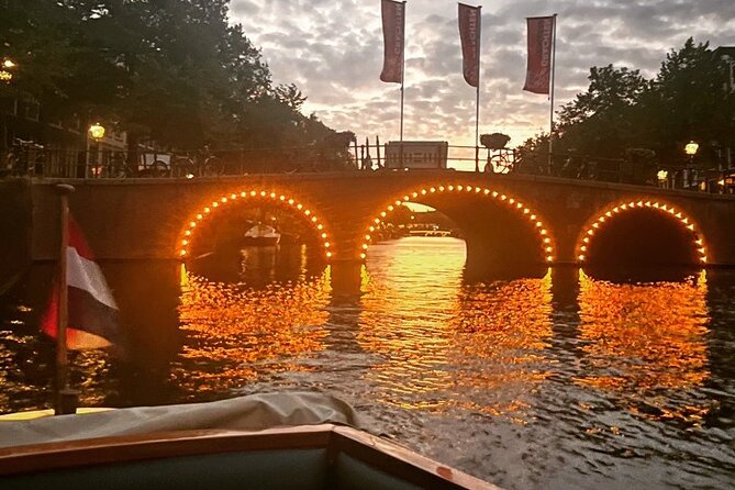 Romantic Private Boat Tour Amsterdam 90min incl welcome drink - Why a private evening cruise changes the Amsterdam experience