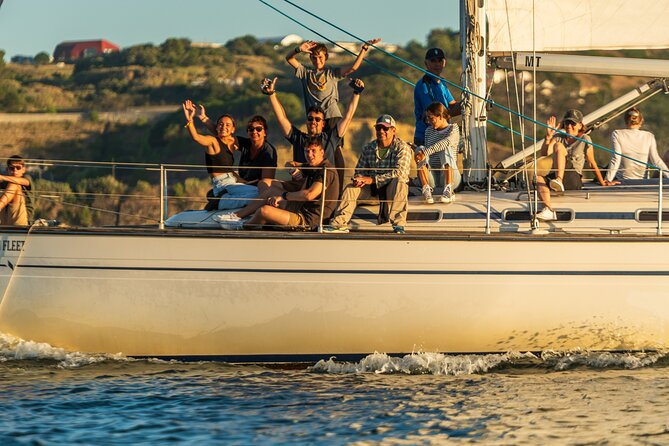 Romantic Private Sailboat in Lisbon for couples - Choosing the right departure time