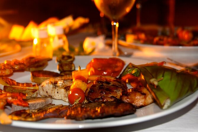 Romantic Private Sunset and Motu Dinner for Two - The 5 p.m. cruise and the changing light