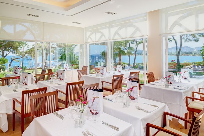 Romantic SPA day with couples massage and romantic dinner at Eurotel Punta Rotja - The 25-minute couples massage and cava