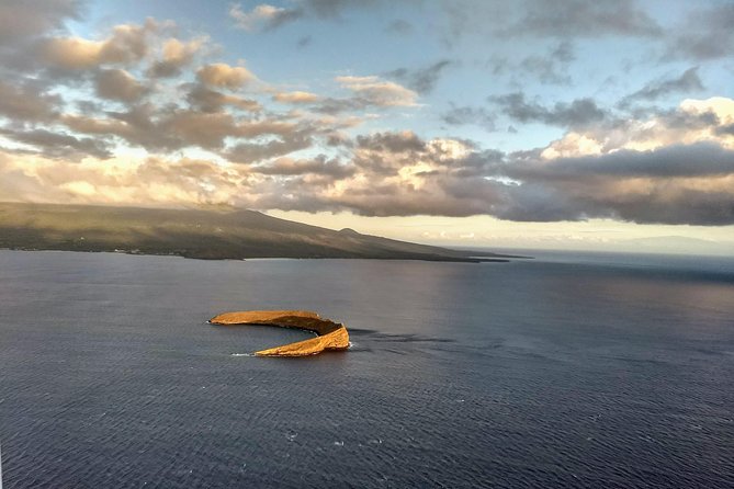 Romantic Sunset Champagne -Private- Maui Air Tour: Intimate & Spectacular! - From Kahului to Maui’s western bays
