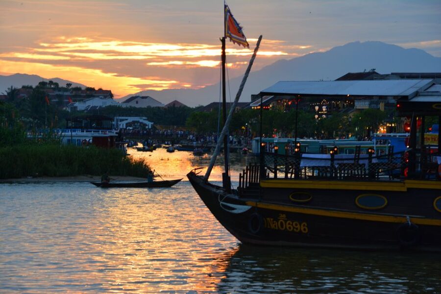 Romantic Sunset Dinner Cruise in Hoi An - Who will enjoy this cruise most?