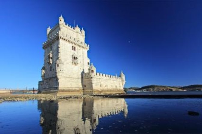 Romantic Sunset Sailing Experience in Lisbon - Key points to know before you book