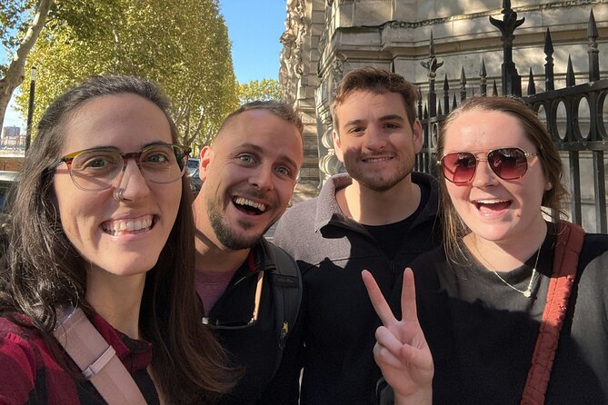 Romantic Toulouse: Self-Guided Love Story Puzzle Walk - A romantic story begins at Place du Capitole