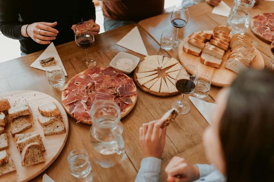 ROMANTIC WINE TOUR FOR 2 - Wine Tour in Chianti (Tuscany) - Expect a wide lineup of Tuscan wines