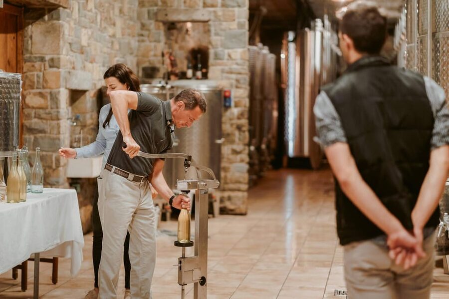 ROMANTIC WINE TOUR FOR 2 - Wine Tour in Chianti (Tuscany) - Why the private vehicle changes the value