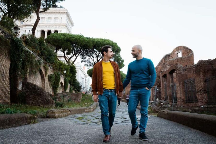 Rome: Couple Photoshoot Experience LGBTQ+ Friendly - A Rome Photo Walk Built Around Your Relationship