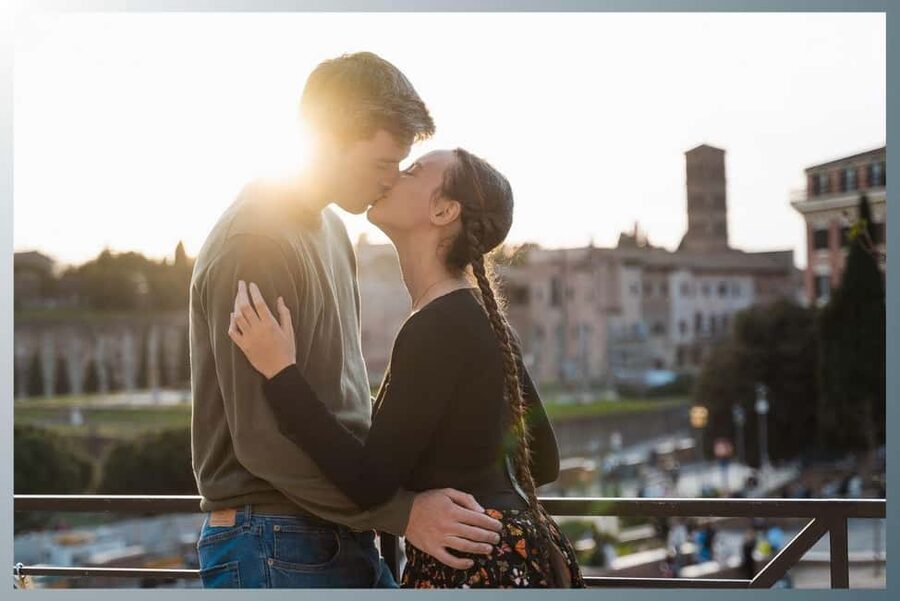 Rome: Romantic Couple Photoshoot Experience at the Colosseum - Should you book this Rome photoshoot?