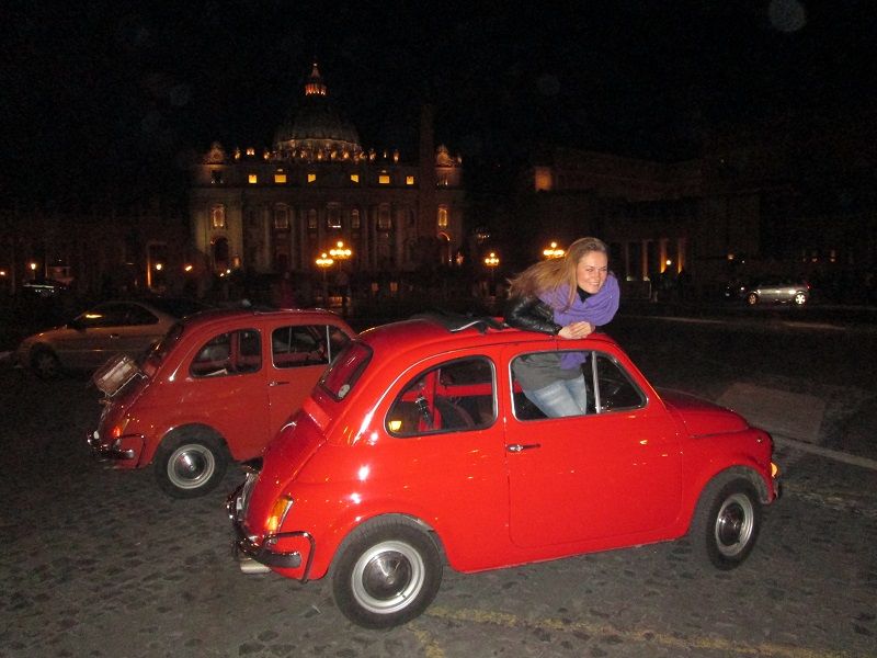 Rome: Romantic Night Tour by Classic Fiat 500 - Cruising past the Colosseum and Circus Maximus