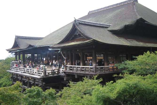 Sagano Romantic Train & Arashiyama, Kiyomizudera, Fushimi Inari Taisha Day Tour - Lunch choices and the question of value