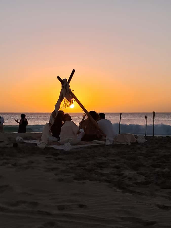 Sal: Romantic Sunset Escape with Wine and Roundtrip Transfer - Arriving at the beach setup