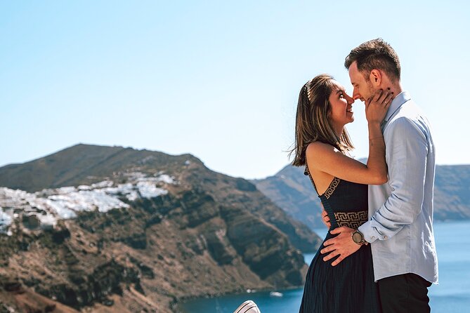 Santorini: Customized Private Photoshoot Walk in Oia - The photo delivery and what you receive