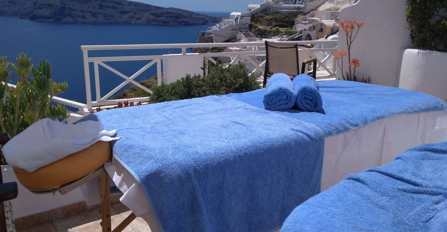 Santorini: Mobile Couples Massage at Your Private Villa - Should you book it?