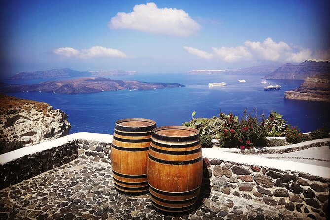 Santorini Private Romantic Tour with Dinner & Wine Tasting - Oia in one hour: beautiful, busy, and worth the early attention