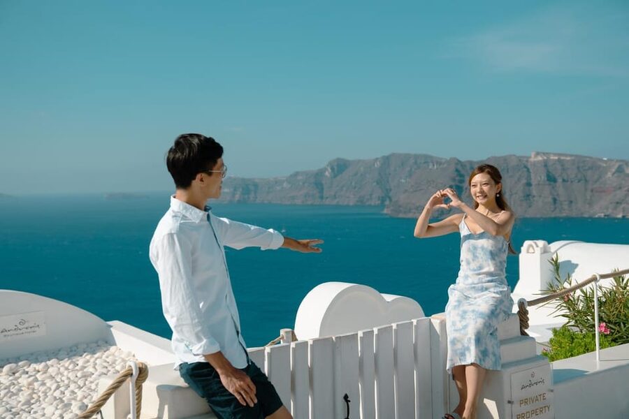 Santorini: Proposal Photoshoot l Private Entry to blue Dome - What you receive for $212