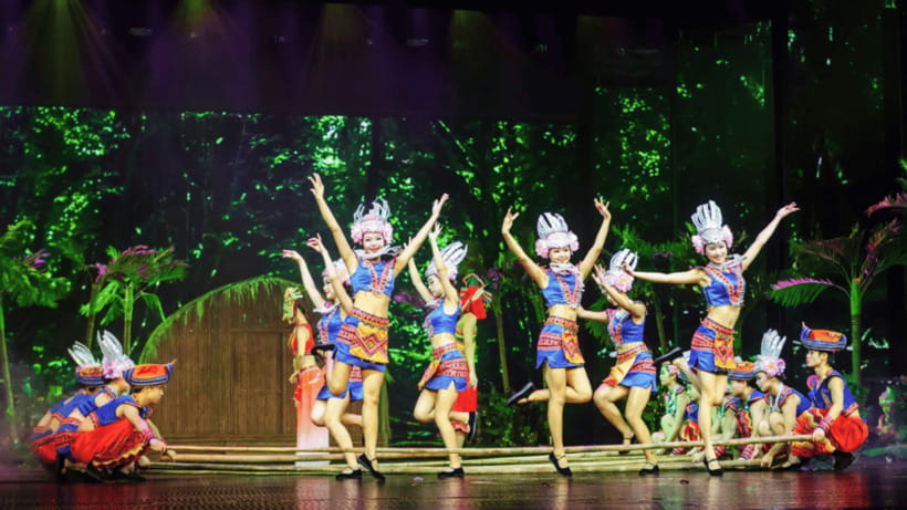 Sanya: The Legend of Romance Scenic Area Show Tickets - How the experience compares with a quiet cultural visit