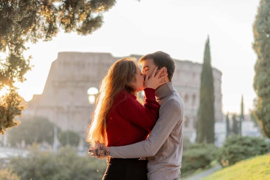 Secret Proposal Photoshoot in Rome + Reel - Timing, duration, and group size