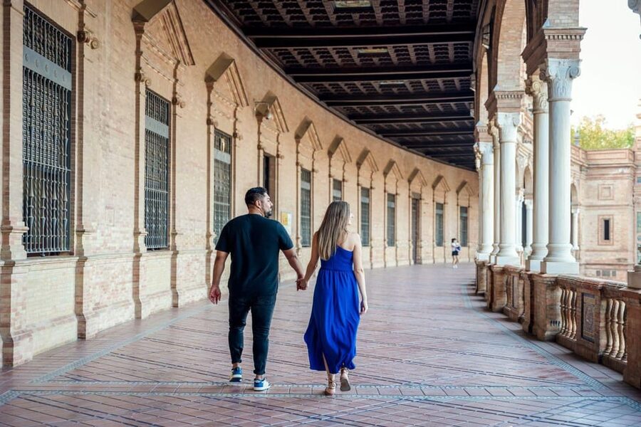 Seville: Romantic photoshoot for Couples - Accessibility and practical limits