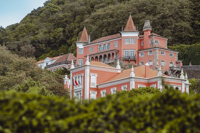 Sintra: The Romantic Village – Half-Day Private Guided Tour - Sintra’s old center and the Piriquita stop