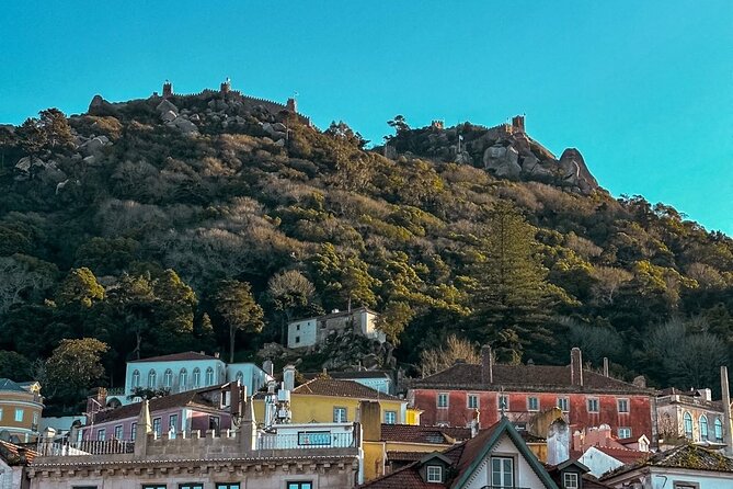 Sintra Walking Tour: Romantic Village & Palaces - Town Hall and the first glimpse of Sintra’s style