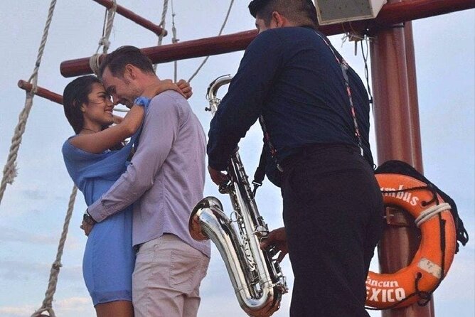 Spanish Galleon - Romantic Lobster Dinner Cruise & Live Saxophone - Practical details at the marina