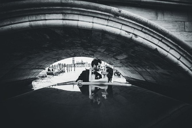 Sunrise Couple Photoshoot Tour - Timing, Walking, and Weather