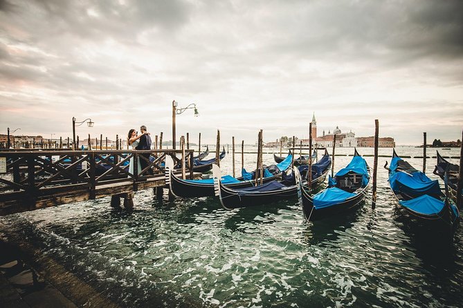 Sunrise Couple Photoshoot Tour - Who Will Like This Experience Most