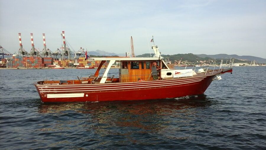 Sunset dinner boat tour in the Gulf of Poets - What dinner includes on board
