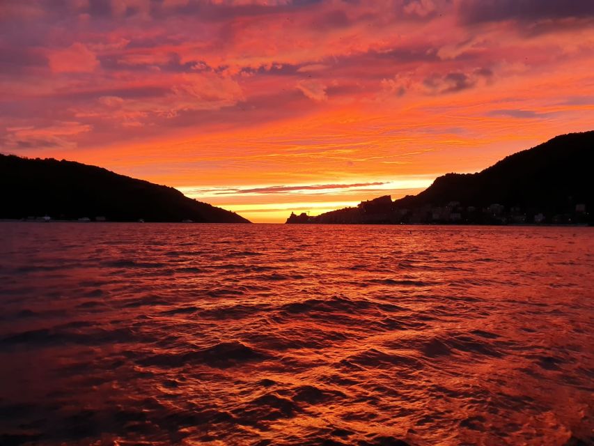 Sunset dinner boat tour in the Gulf of Poets - Porto Venere from the water