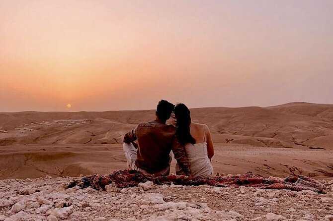 Sunset Dinner in Agafay Desert with show & Transfers - Key points at a glance