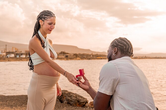 Surprise Engagement Photoshoot in Hersonissos - Key points to know before you book