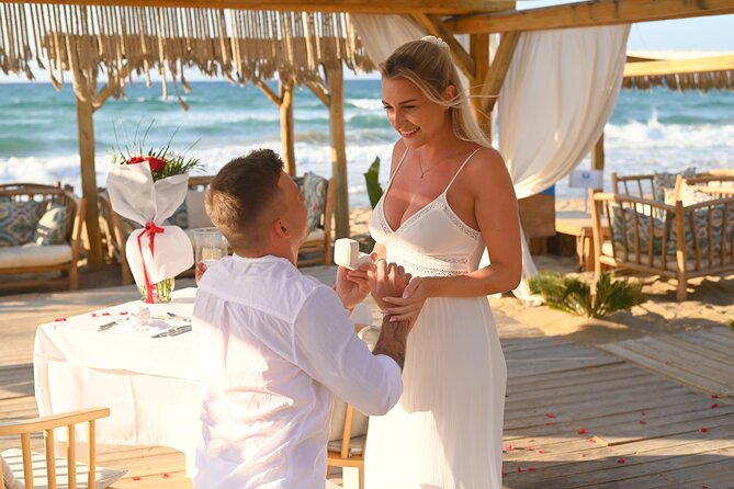 Surprise Engagement Photoshoot in Hersonissos - Photo delivery within 48 hours