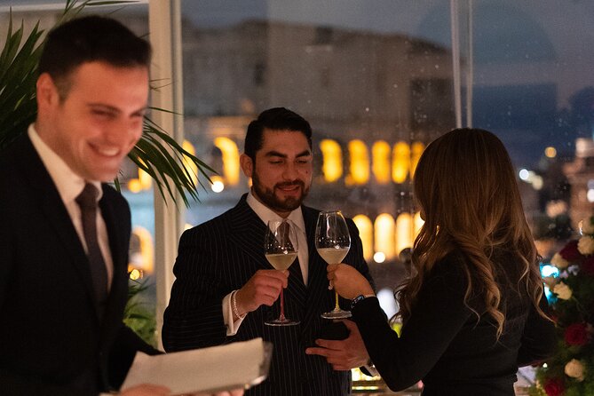 Surprise Marriage proposal in Rome - Choosing between the Spanish Steps and the Pantheon
