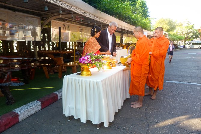 Thai Wedding ceremony (Bangkok) - Wat Saket and the Old Town photo session
