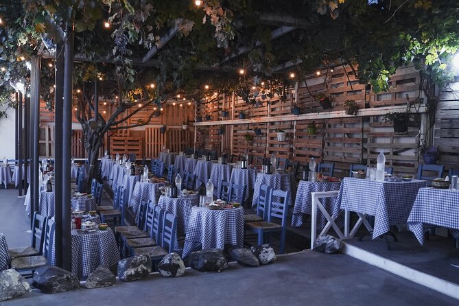 The Greek Wedding Show - Santorini - Who should book this experience?