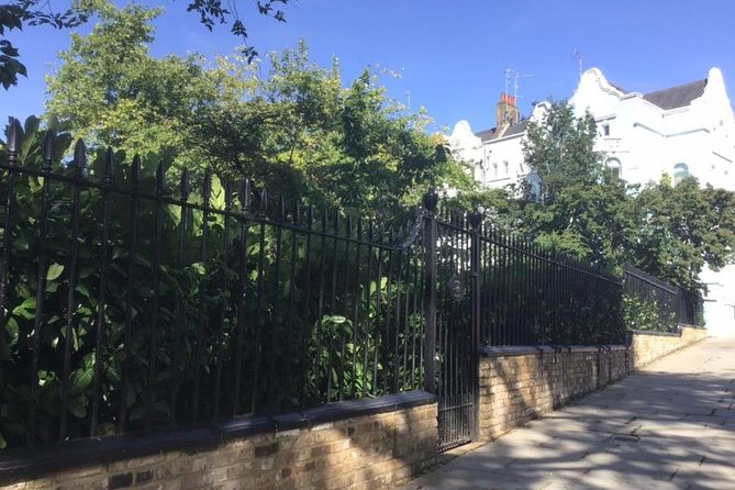 The Notting Hill, Bridget Jones, Love Actually & Four Weddings Tour of London - St. Bartholomew’s and Four Weddings
